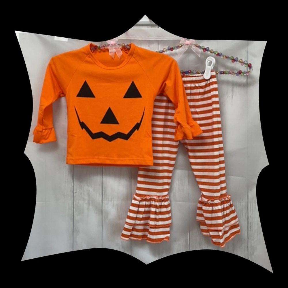 Lil Pumpkin Halloween Set - Picture 2 of 3
